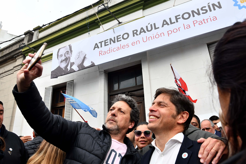 Axel Kicillof - UCR: sin CFK ni La Cámpora