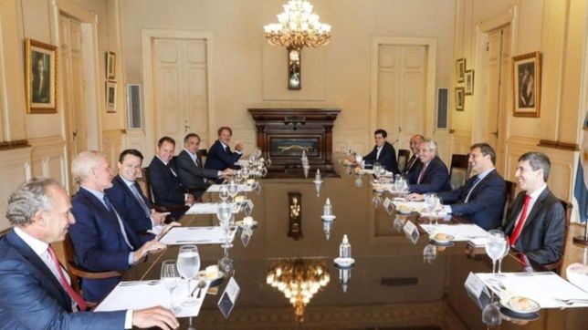 el gobierno y las empresas ya discuten el 15n, con nubarrones de fondo