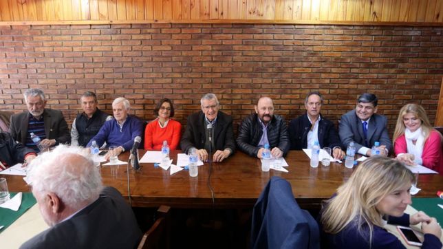 el manotazo a las provincias acerca gobernadores al pj recuperado