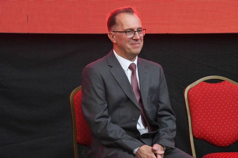 Luis Bertolini, intendente de Plottier, tiene una tensa relación con el oficialismo de Neuquén.
