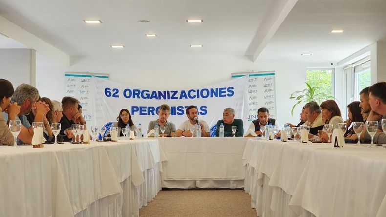 Las 62 Organizaciones Peronistas ahora están en manos de Rodrigo Genoni y sindicatos aliados a di Nápoli: perdió poder César Montes de Oca, del gremio de Telecomunicaciones.