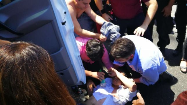 represion de gendarmeria en congreso: dos diputados del fpv heridos