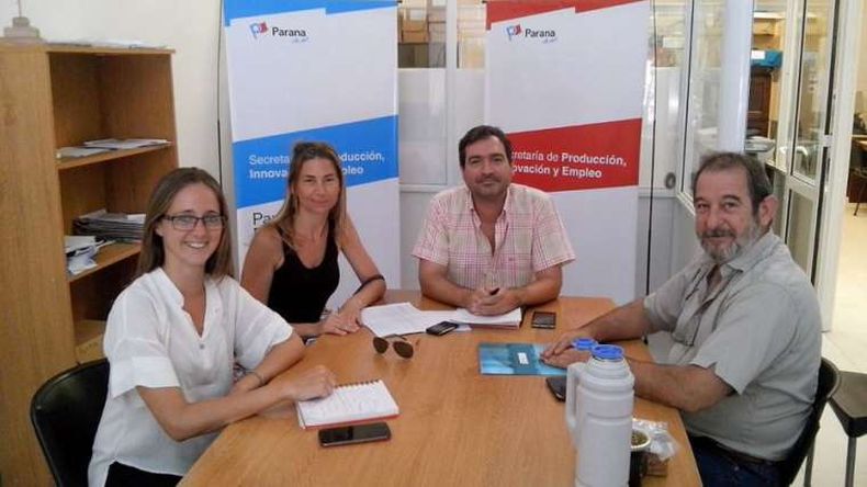 Almeida y Javier Schnitman. Hace siete años, una como empresaria, el otro como funcionario. Hoy, comparten la boleta única para octubre en listas enfrentadas. 