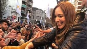 Vidal cierra con los dos Macri, gira por distritos flojos y sobredosis de TV