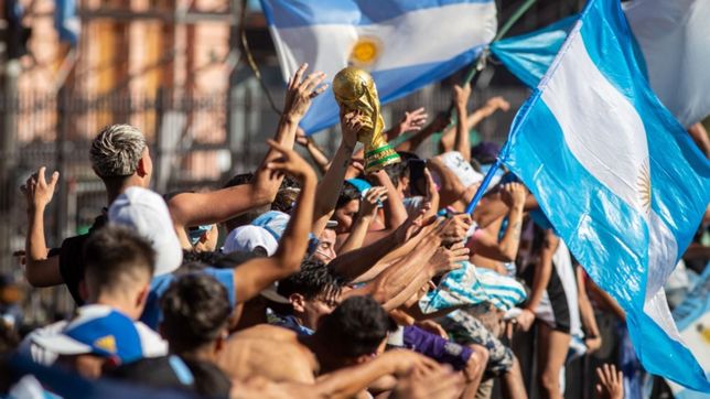 el pueblo tuvo fiesta; la politica, resaca