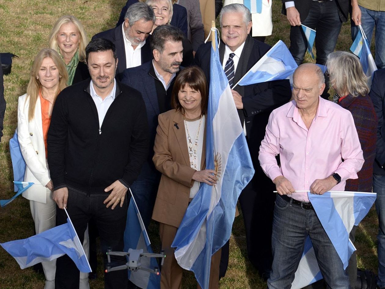 Bullrich Grindetti.jpeg