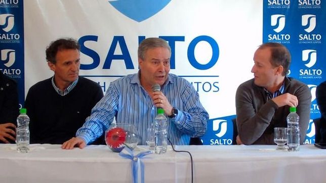 otro intendente se suma al operativo clamor por insaurralde para la gobernacion