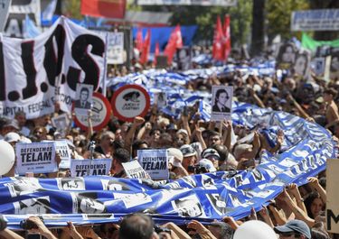 Una plaza repleta desafió a Javier Milei y reafirmó el consenso en derechos humanos
