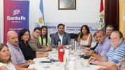Paritarias en Santa Fe: Pullaro convocó a los gremios, que van con reclamos por aumentos y titularizaciones Paritarias en Santa Fe: Pullaro convocó a los gremios, que van con reclamos por aumentos y titularizaciones