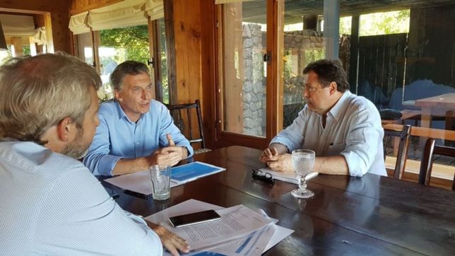 al estilo macri, decretazo de weretilneck para la fruticultura