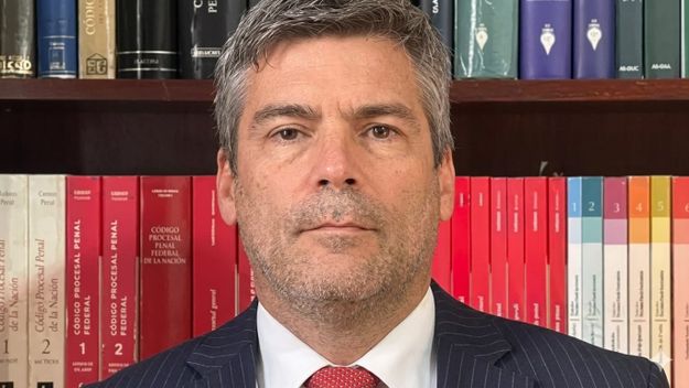 Santiago French, el juez que une a Javier Milei y Gustavo Sáenz en la nueva ingeniería judicial de Salta. Santiago French, el juez que une a Javier Milei y Gustavo Sáenz en la nueva ingeniería judicial de Salta.