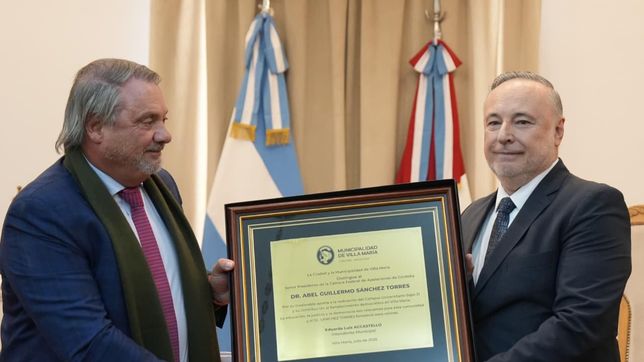 Eduardo Accastello entregó un reconocimiento al juez Abel Sánchez Torres por su compormiso con los derechos humanos