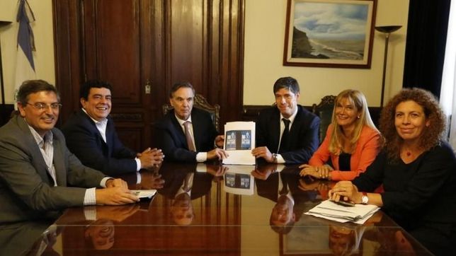 pj busca recolectar un millon de firmas contra el tarifazo electrico
