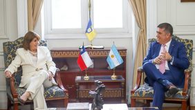 Patricia Bullrich visitó Santiago de Chile donde criticó al gobierno de Jorge Macri y volvió a instalar la idea de una candidatura en la Ciudad de Buenos Aires.