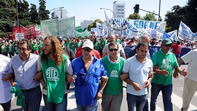 ante rumores de un aumento del 10%, ate marcha a gobernacion