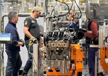 La industria alimenta el desempleo bajo las políticas de Javier Milei