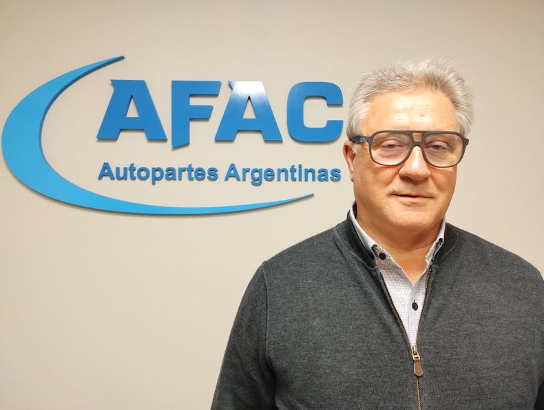 Juan Cozzuol, de AFAC, advierte sobre el impacto de las importaciones 