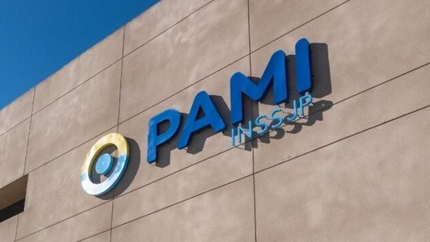Patagonia: las clínicas suspenden la atención de guardia a afiliados de PAMI y alarman a los gobernadores. Patagonia: las clínicas suspenden la atención de guardia a afiliados de PAMI y alarman a los gobernadores.