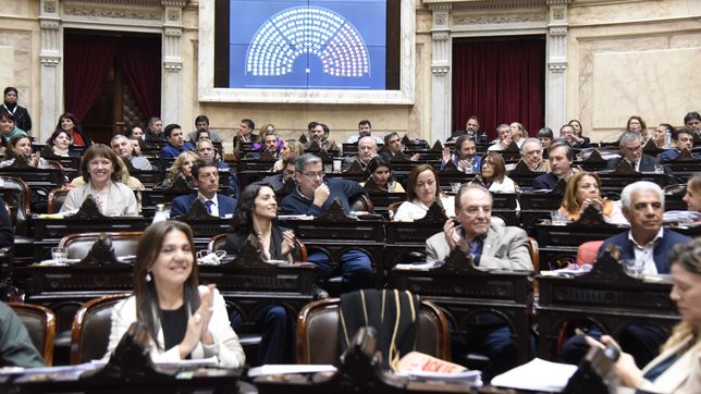 El bloque UP festeja el proyecto que obliga a Javier Milei a aumentar el presupuesto universitario.&nbsp;