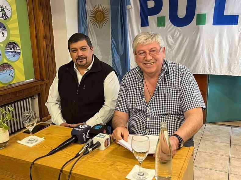 Walter Cortés y el presidente del Concejo Municipal, Gerardo Del Río.