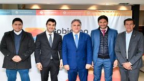 Maximiliano Pullaro, gobernador de Santa Fe, junto a sus pares Claudio Vidal, Ignacio Torres, Martín Llaryora y Carlos Sadir.