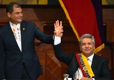 Volvió Correa a Ecuador para quitarle a Moreno el control del partido
