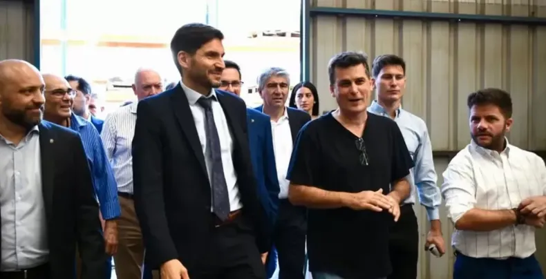 Ignacio Boero, presidente de Newell's, junto al gobernador Pullaro.