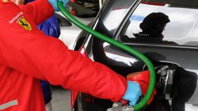 El Gobierno les marca la cancha a las petroleras para que bajen las naftas