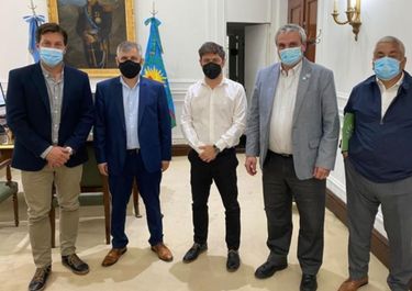 Otra vez, intendentes vecinalistas salen a bancar al Gobierno