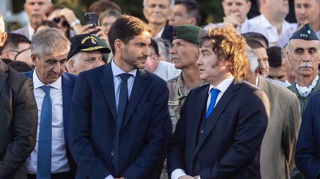 El gobernador Maximiliano Pullaro y el presidente Javier Milei compartieron un acto en San Lorenzo.&nbsp;