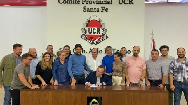 ucr santafesina en ebullicion: los puentes tendidos entre pullaro y corral