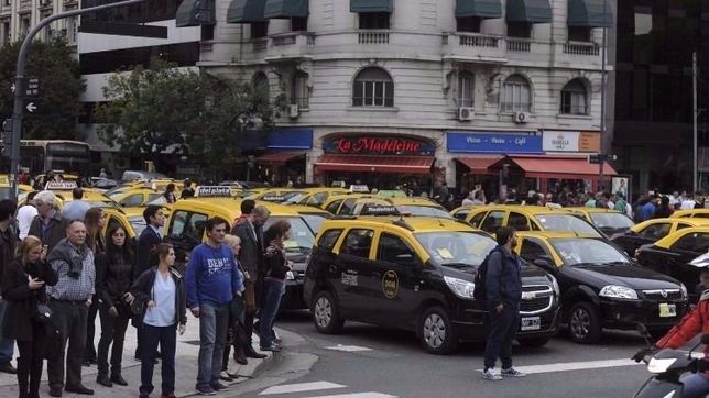 avanza la aplicacion taxi ba, la respuesta de larreta a uber
