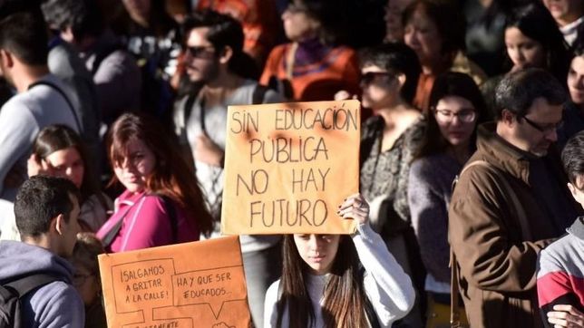 universitarios a la cuarta semana de paro nacional, con apoyo de la cgt
