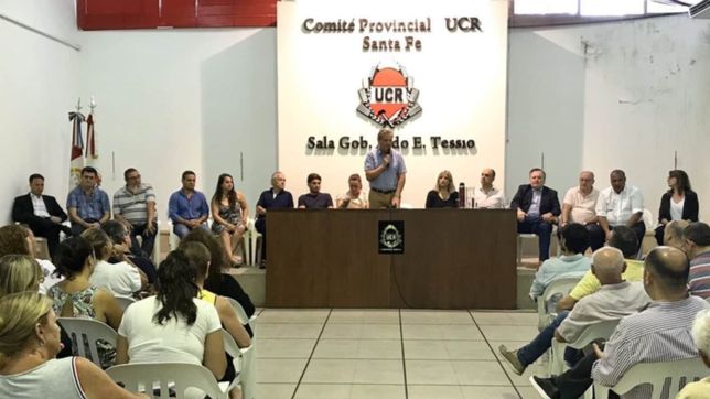 la ucr de la capital santafesina se quiebra en cuatro y va a internas