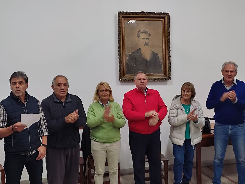 Sergio Avero (UCR Paraná), Fuad Sosa (UCR Provincial), Sara Foletto, Fabián Rogel, Stella Olalla y Atilio Benedetti en el Comité Provincial de la UCR de Entre Ríos. Foto de archivo.