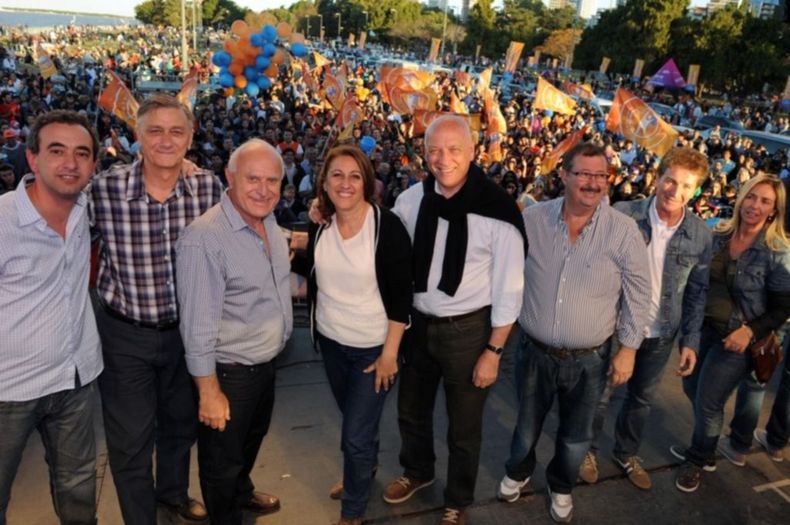 La experiencia del Frente Progresista de Santa Fe como antecedente.