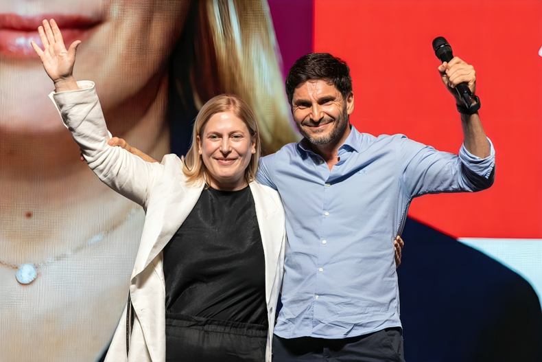 Maximiliano Pullaro y Gisela Scaglia cerraron la campaña de Provincias Unidas con palos al kirchnerismo y LLA