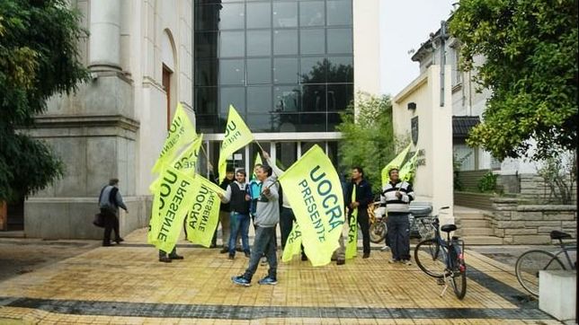 el gobierno freno una obra de tendido electrico: 150 despedidos