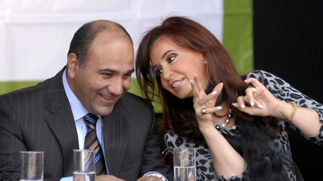 Letra P | Cristina y Manzur