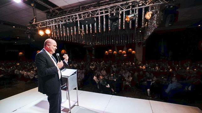 Federico Sturzenegger repasó los avances de la gestión de Javier Milei y pidió frenar a los lobistas Federico Sturzenegger repasó los avances de la gestión de Javier Milei y pidió frenar a los lobistas