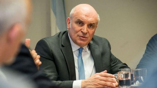 espert no se baja y presenta su candidatura presidencial a las 23