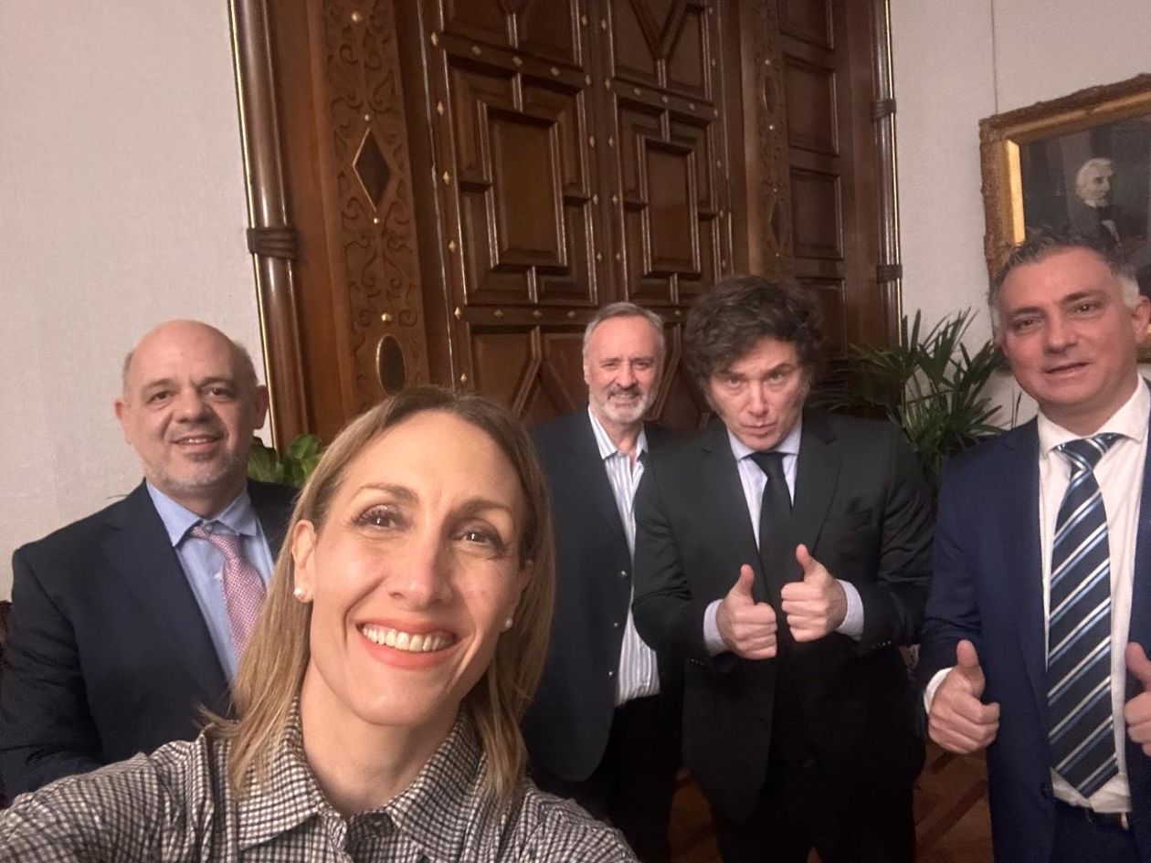 Milei LLA BUENOS AIRES.jpg