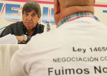 Municipales bonaerenses alertan que 70 intendentes incumplen la ley de paritarias