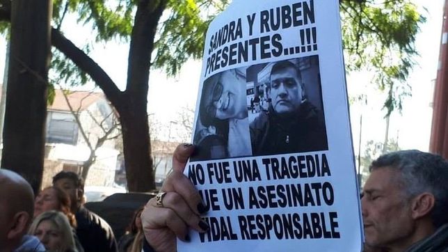 tragedia de moreno: ?vidal estuvo inhumana, no fue capaz de bajar a la escuela?