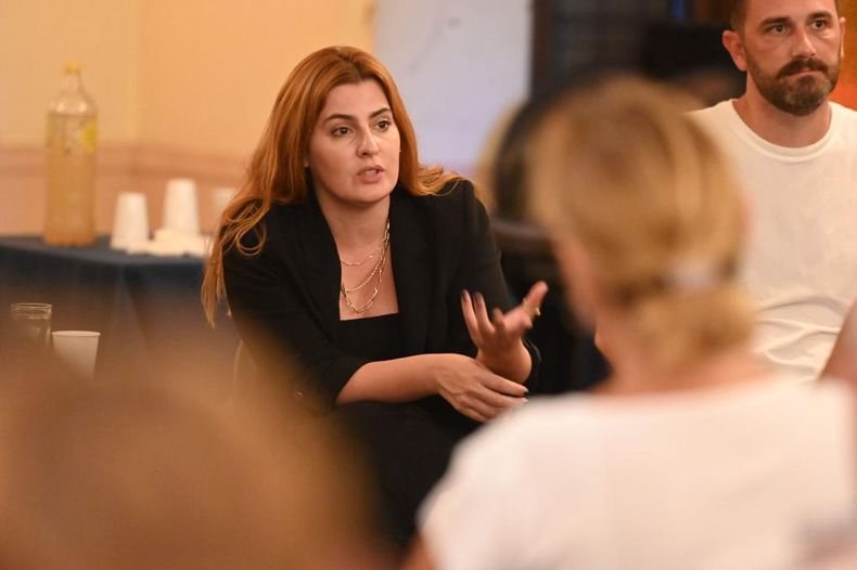 Cattalini pide por mas mujeres en la Justicia santafesina.
