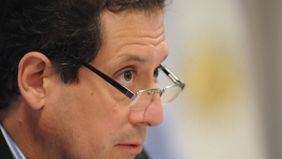 Regulación ultra: por qué el Central mantiene una apuesta que no calma al dólar