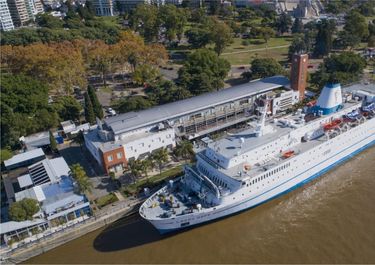 Privatización de la hidrovía: Javier Milei logra apoyo de la principal asociación de cruceros