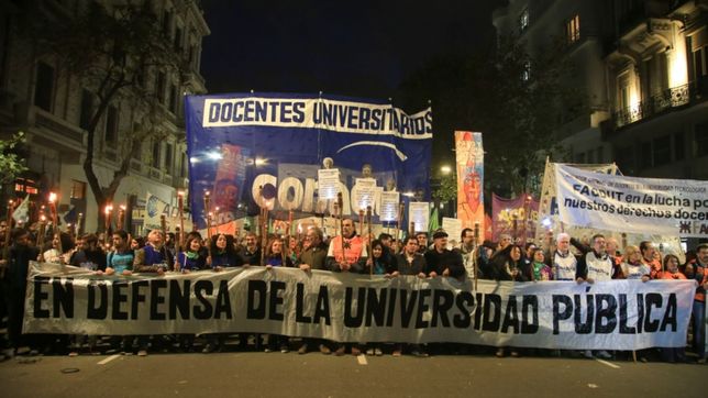 los universitarios asisten a otra cita del gobierno, pero sin expectativas