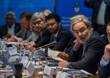 Congelados: YPF pierde U$S360M y el sector analiza acciones legales