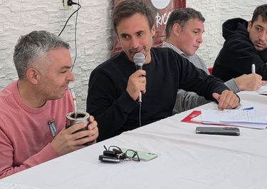 El diputado santafesino Esteban Paulón y Juan Rossi, presidente del Socialismo en Entre Ríos. El espacio tendrá que definir qué hace en Juntos si Rogelio Frigerio decide incorporar a LLA.